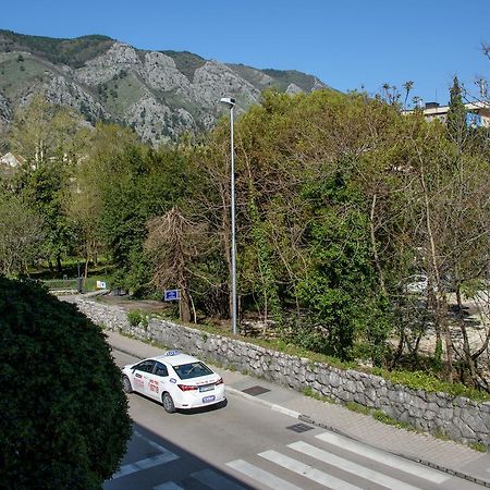 Apartman Dijana Котор Екстериор снимка